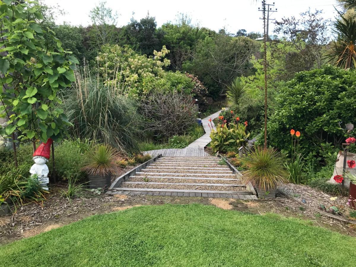 Silverdale Garden Studio Bed & Breakfast Orewa Exterior photo